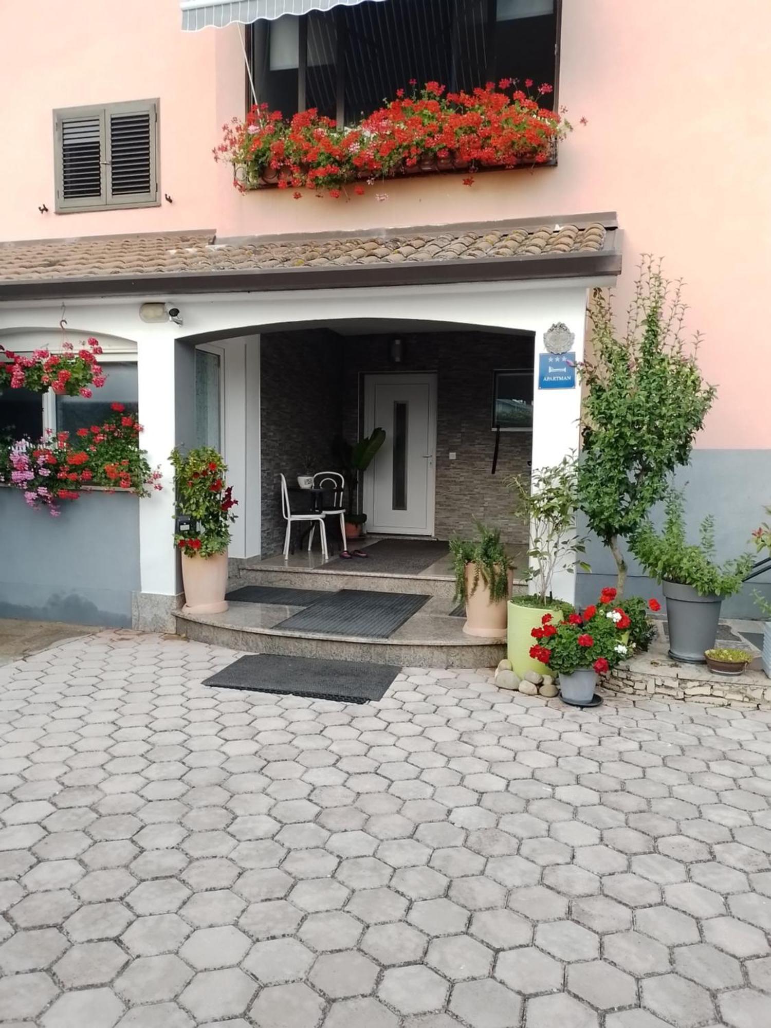Apartman Olga Umago Exterior foto