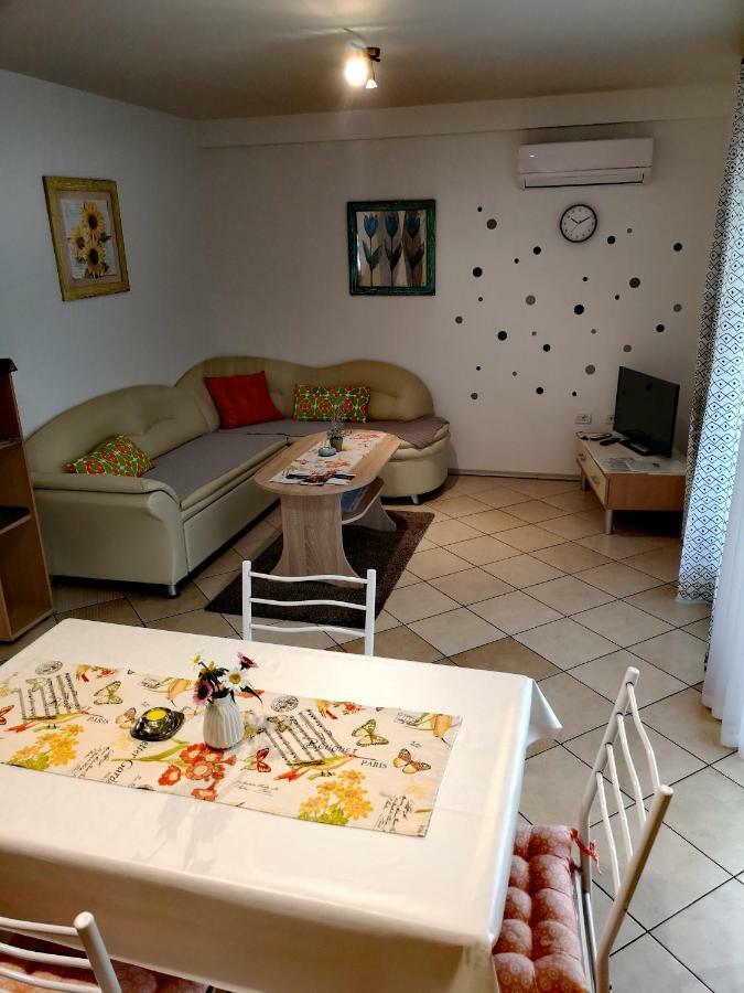 Apartman Olga Umago Exterior foto